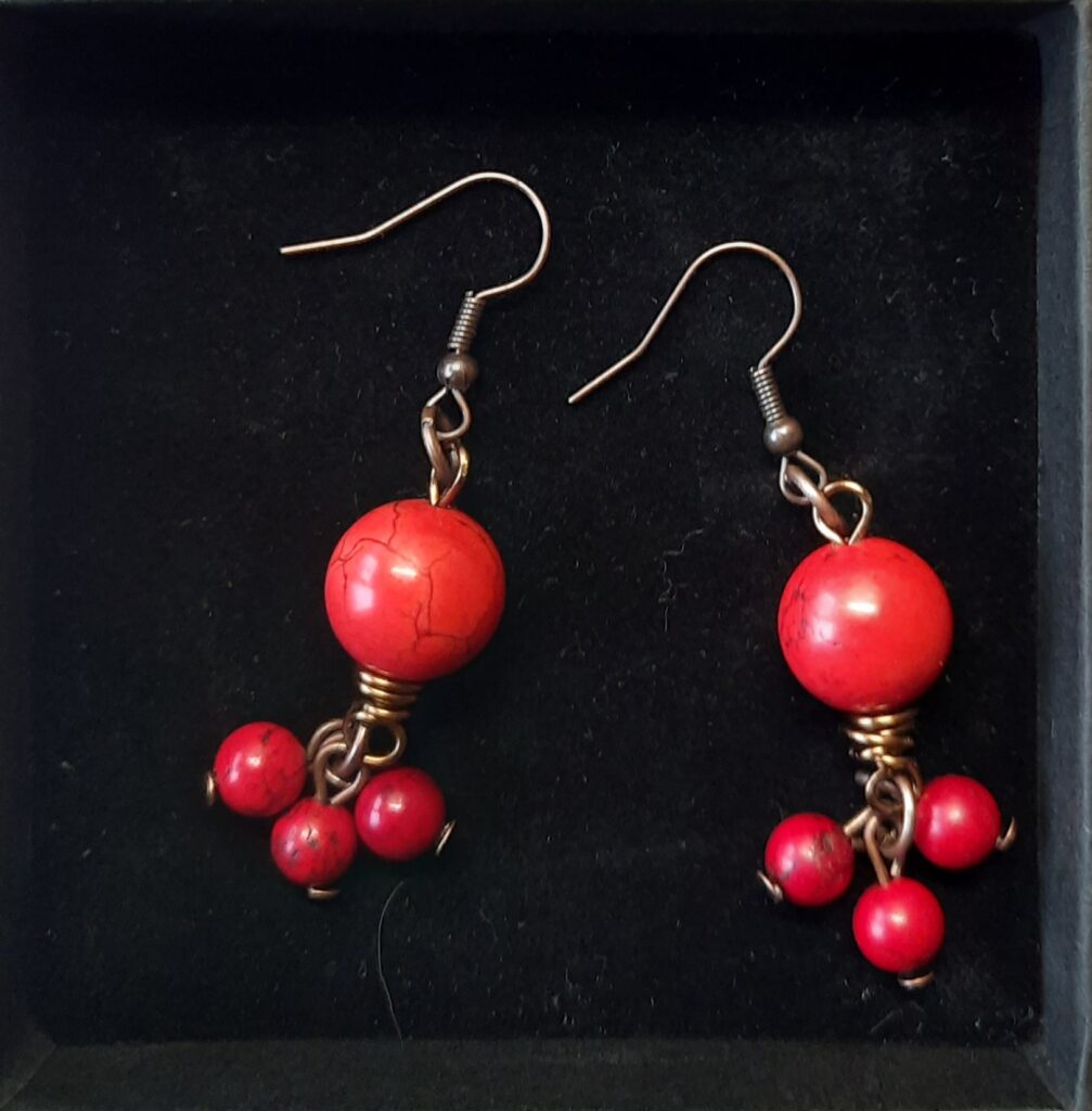 Rood!! Howlite 6cm