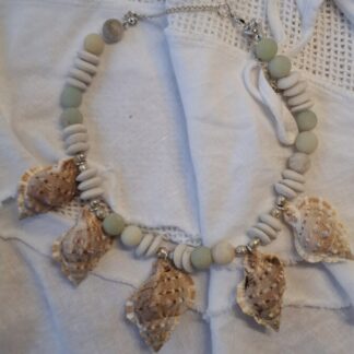 Schelpketting met Jade en meer