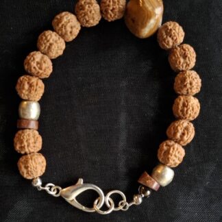 Rudraksha kralen met Bauxiet en Berber
