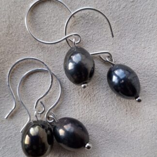 Hematiet oorbelletjes