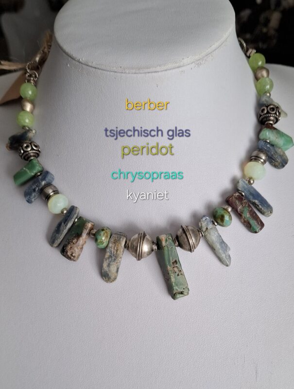 Chrysopraas Kyaniet Berber