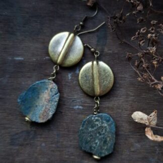 Agaat met bronzen elementen